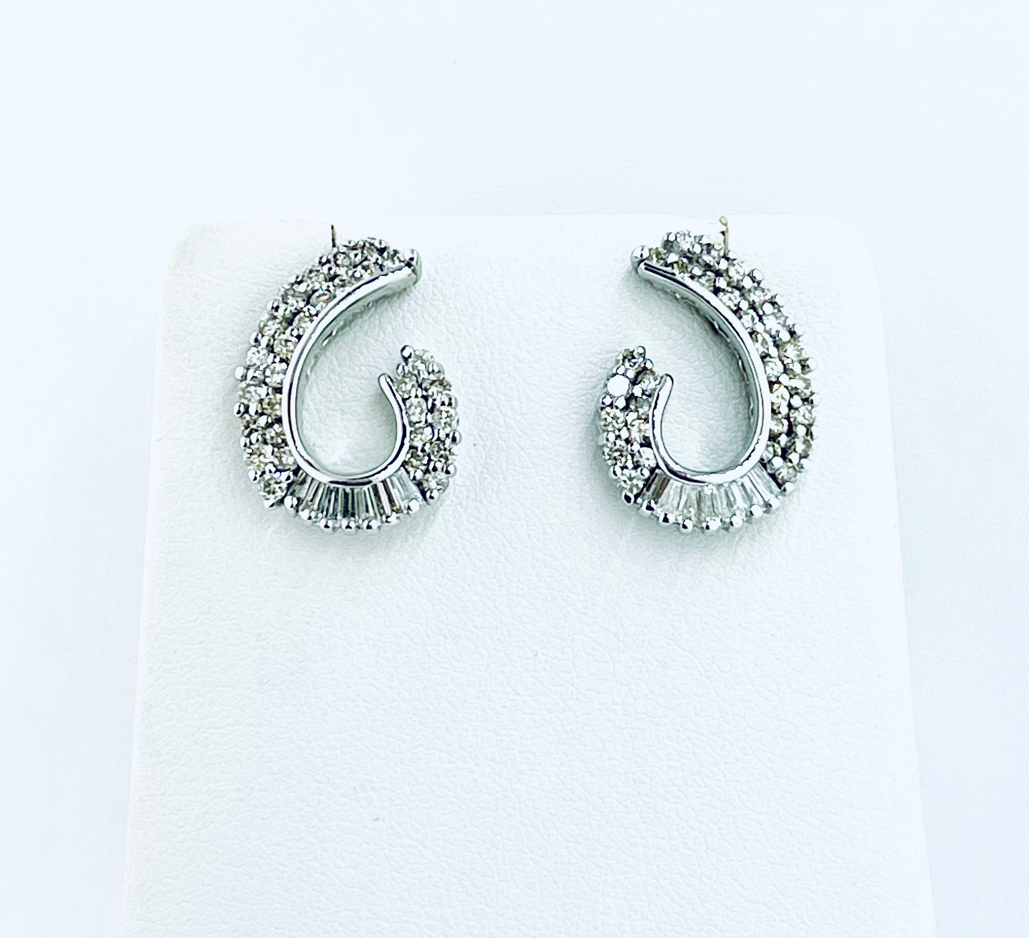14k 1.80cttw White Gold Diamond Cluster Swirl earrings