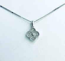 14k 0.15cttw White gold Diamond clover pendant
